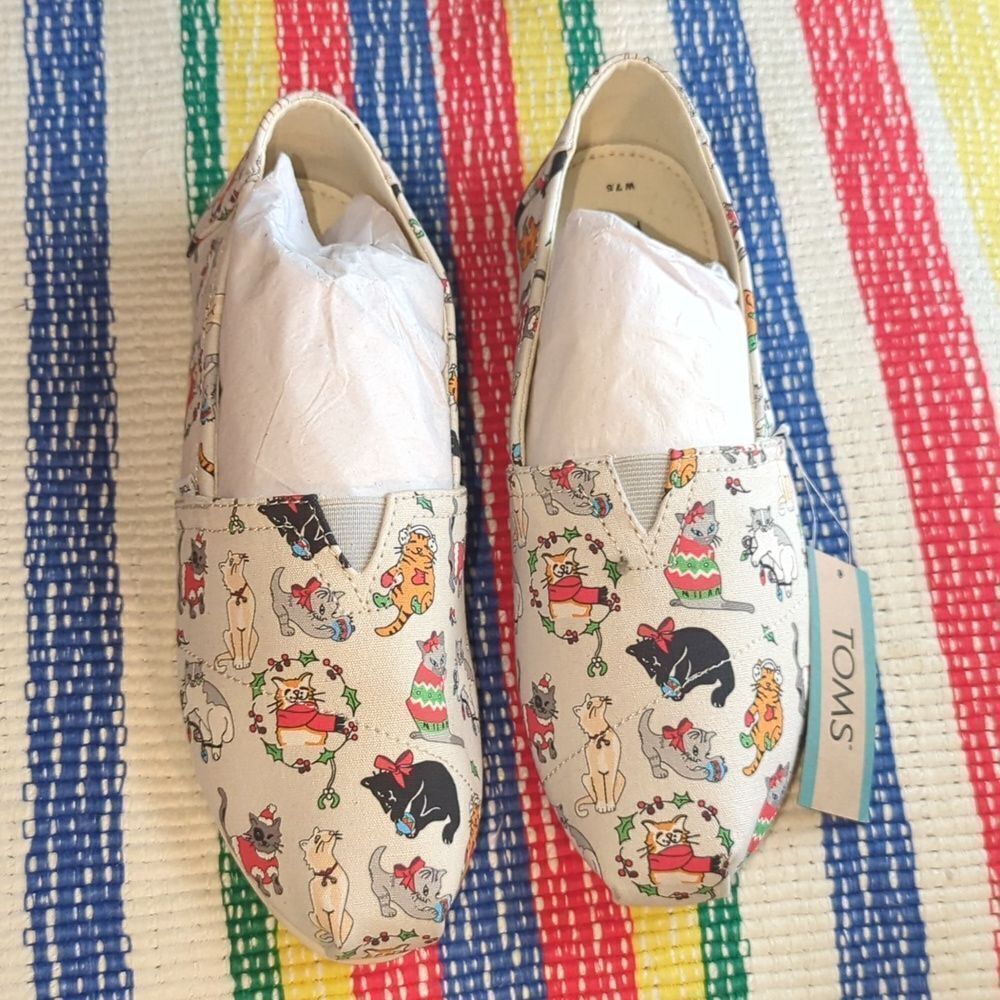 Tom's Holiday Christmas cat print shoes women's size 7.5 - Picture 2 of 12